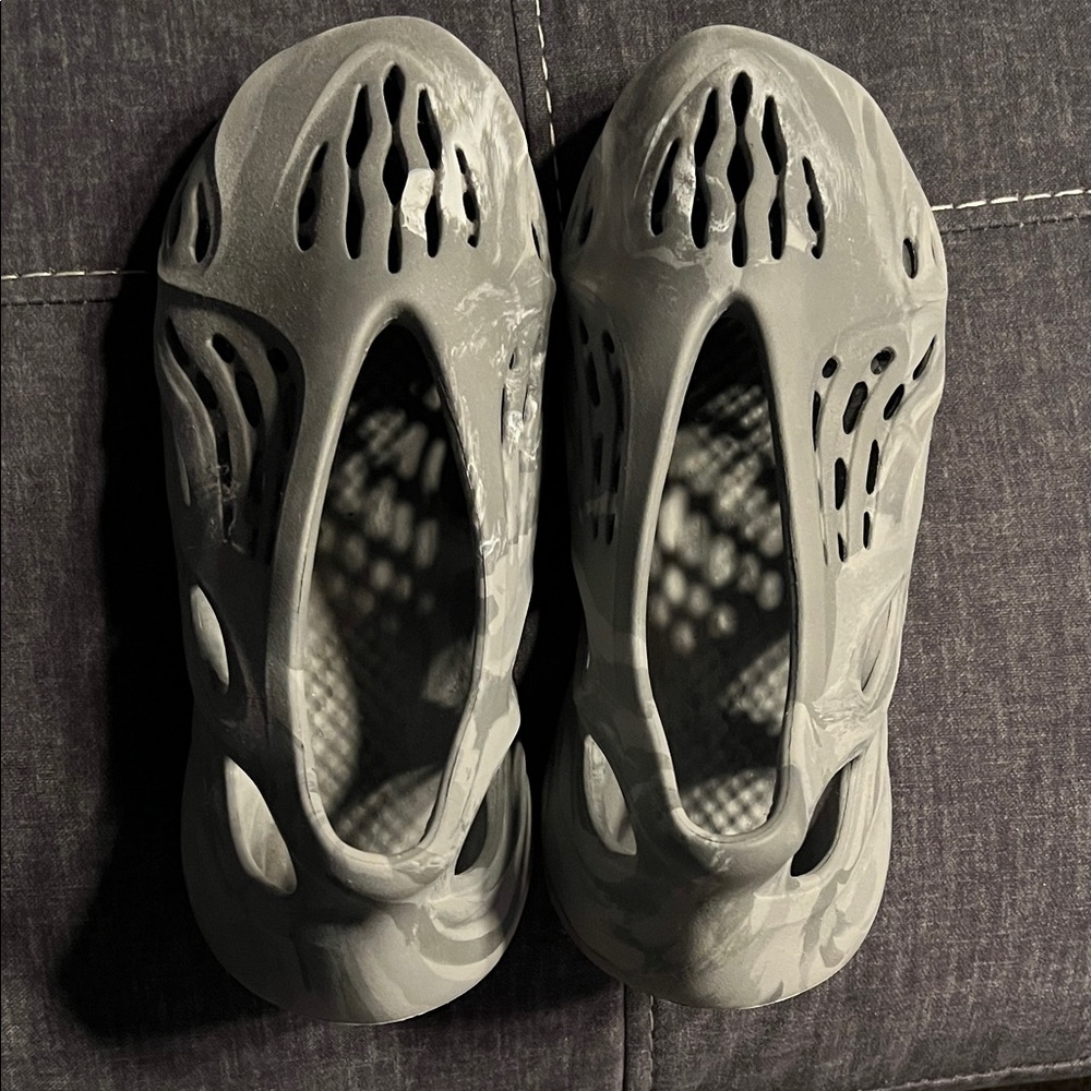 Gray Slip-On Foam Shoes